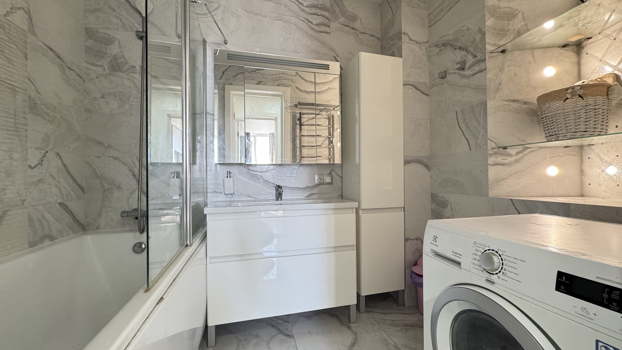 Продажа 2-комнатной квартиры 68 м²
