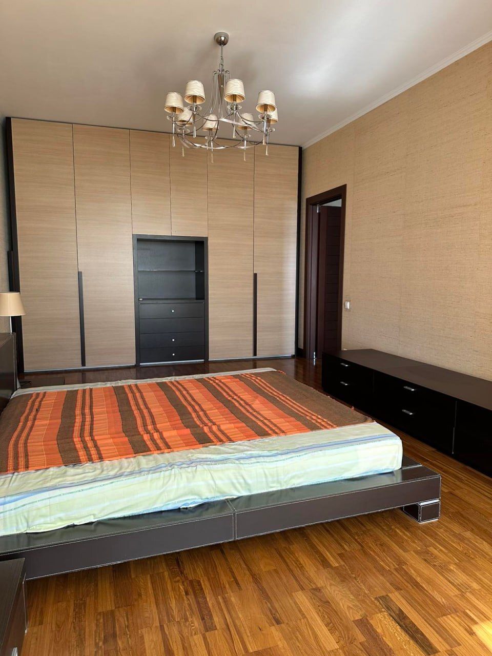 Продаж 3-кімнатної квартири 130 м², Новосельского вул., 69/71