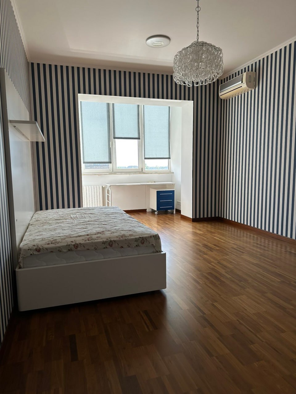 Продаж 3-кімнатної квартири 130 м², Новосельского вул., 69/71