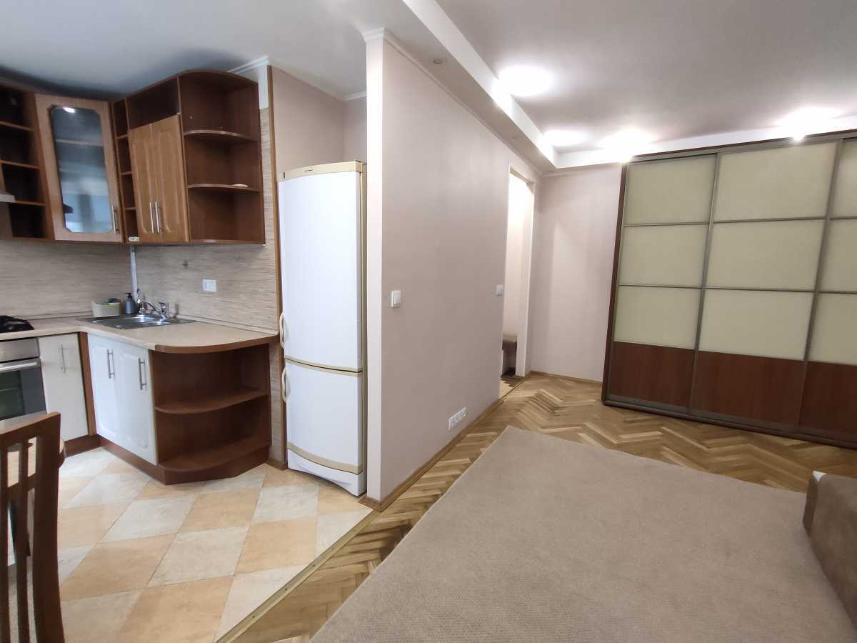 Оренда 2-кімнатної квартири 45 м², Джона Маккейна вул., 9
