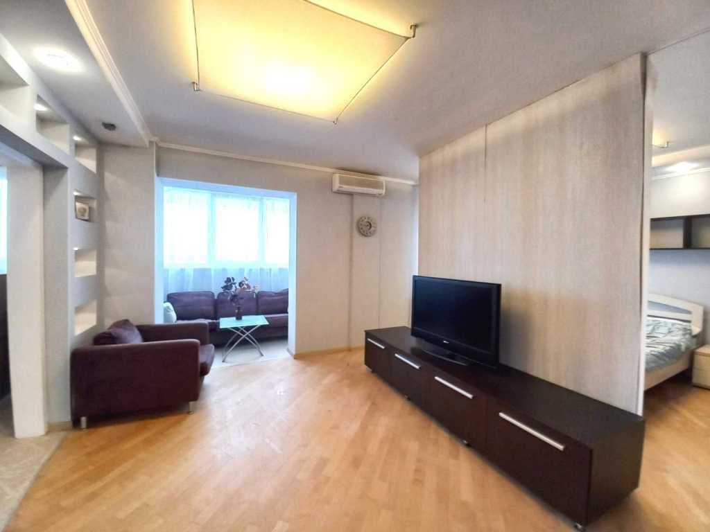 Продаж 2-кімнатної квартири 56 м², Харківське шосе, 56