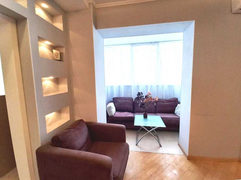 Продаж 2-кімнатної квартири 56 м², Харківське шосе, 56