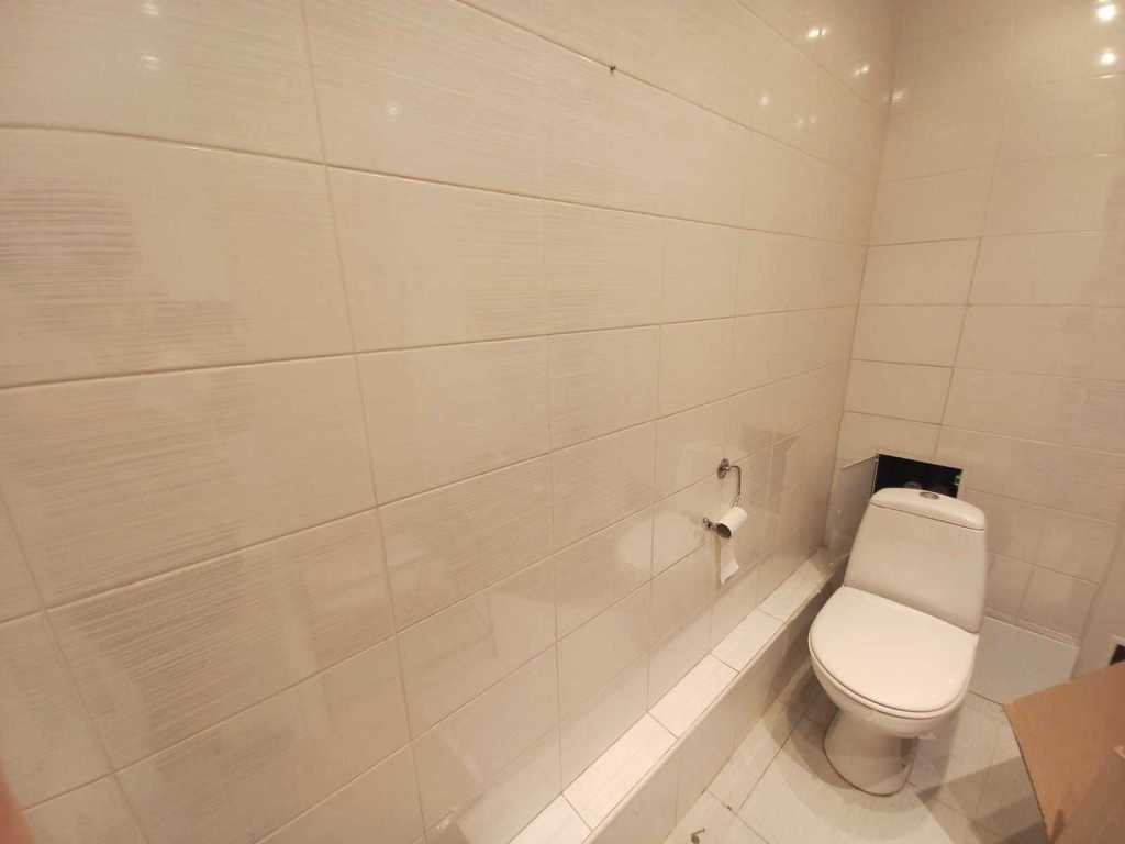 Продаж 2-кімнатної квартири 56 м², Харківське шосе, 56