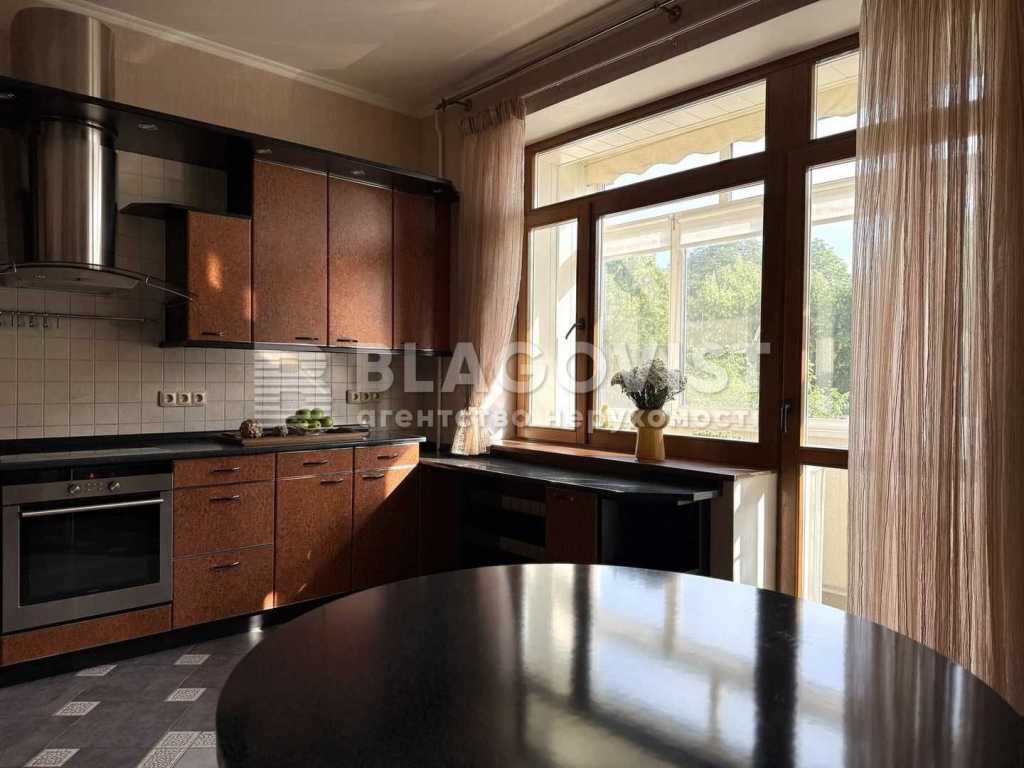 Оренда 4-кімнатної квартири 160 м², Виноградний пров., 4