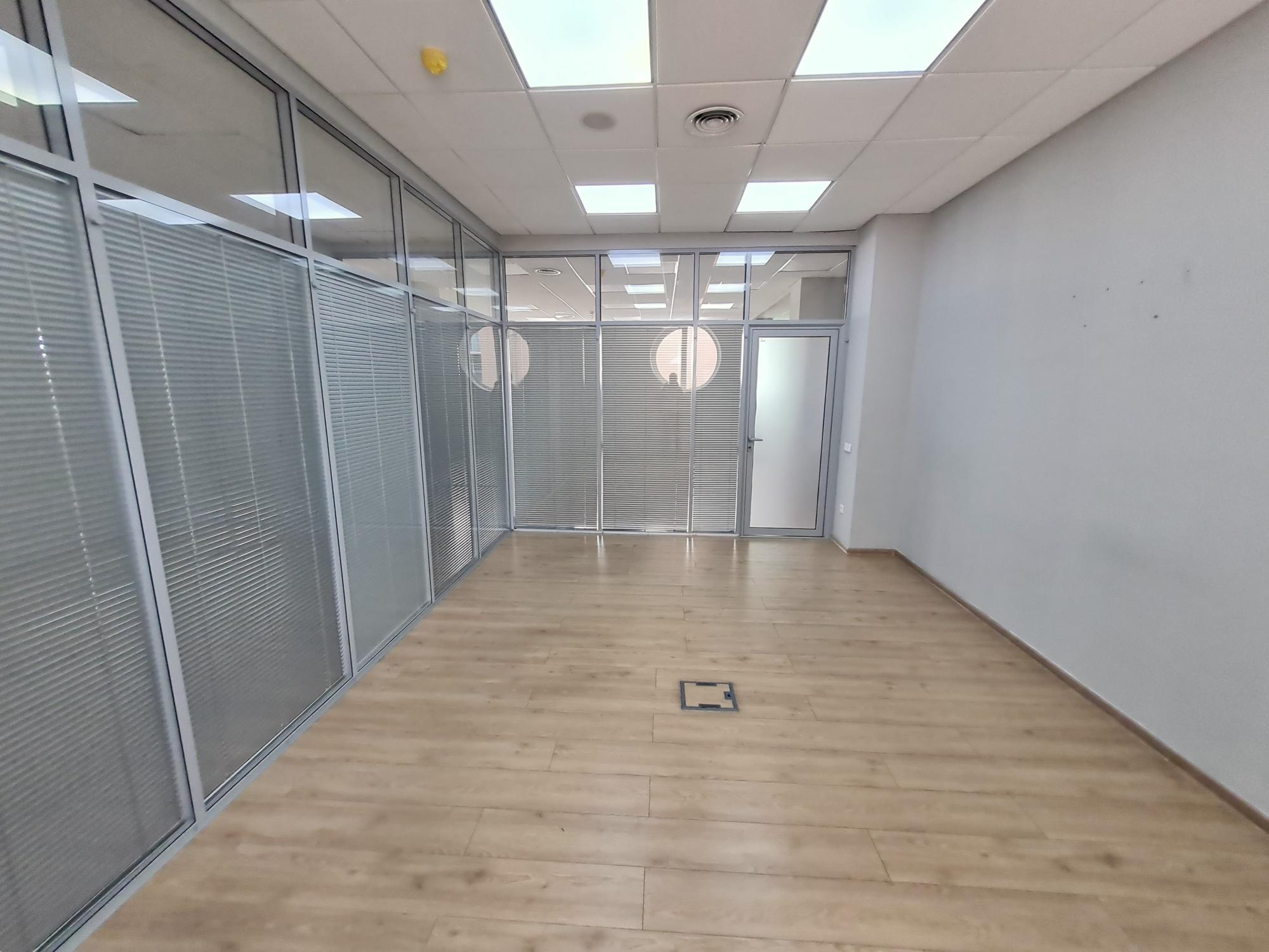 Оренда офісу 291 м², Іллінська вул., 8