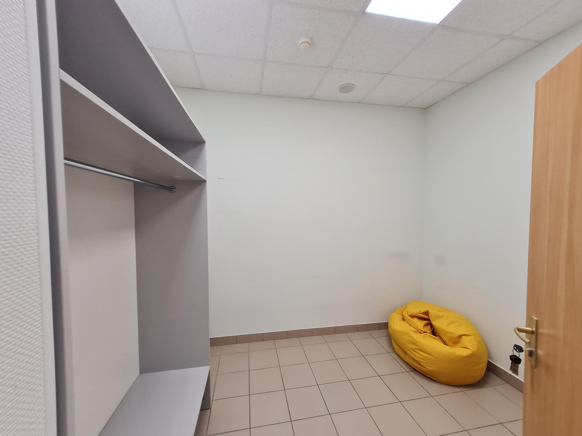 Оренда офісу 299 м², Іллінська вул., 8