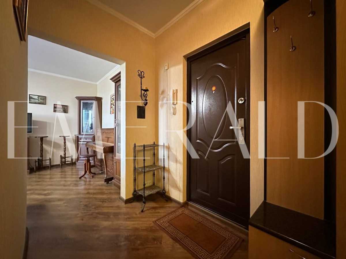 Продаж 2-кімнатної квартири 60.3 м², Архітектора Ніколаєва вул., 9А