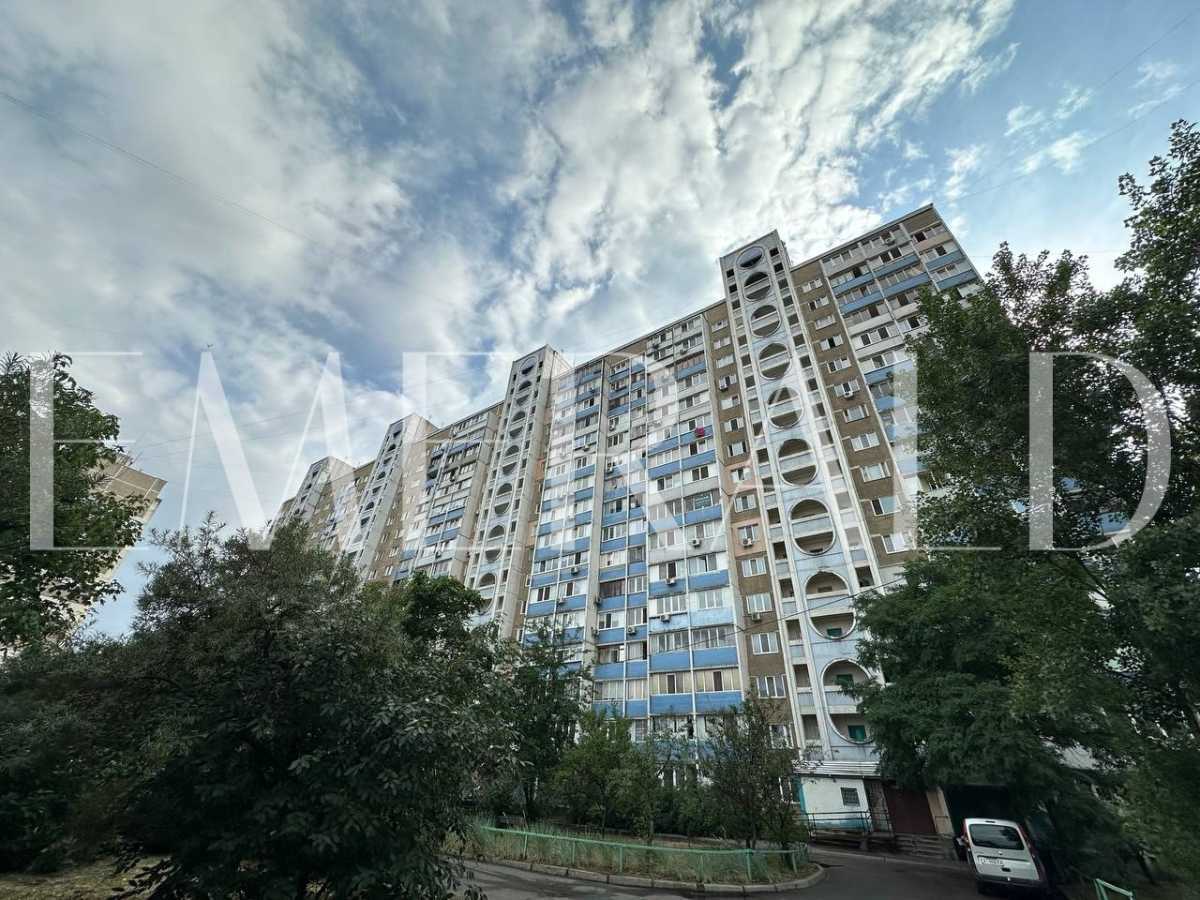 Продаж 2-кімнатної квартири 60.3 м², Архітектора Ніколаєва вул., 9А