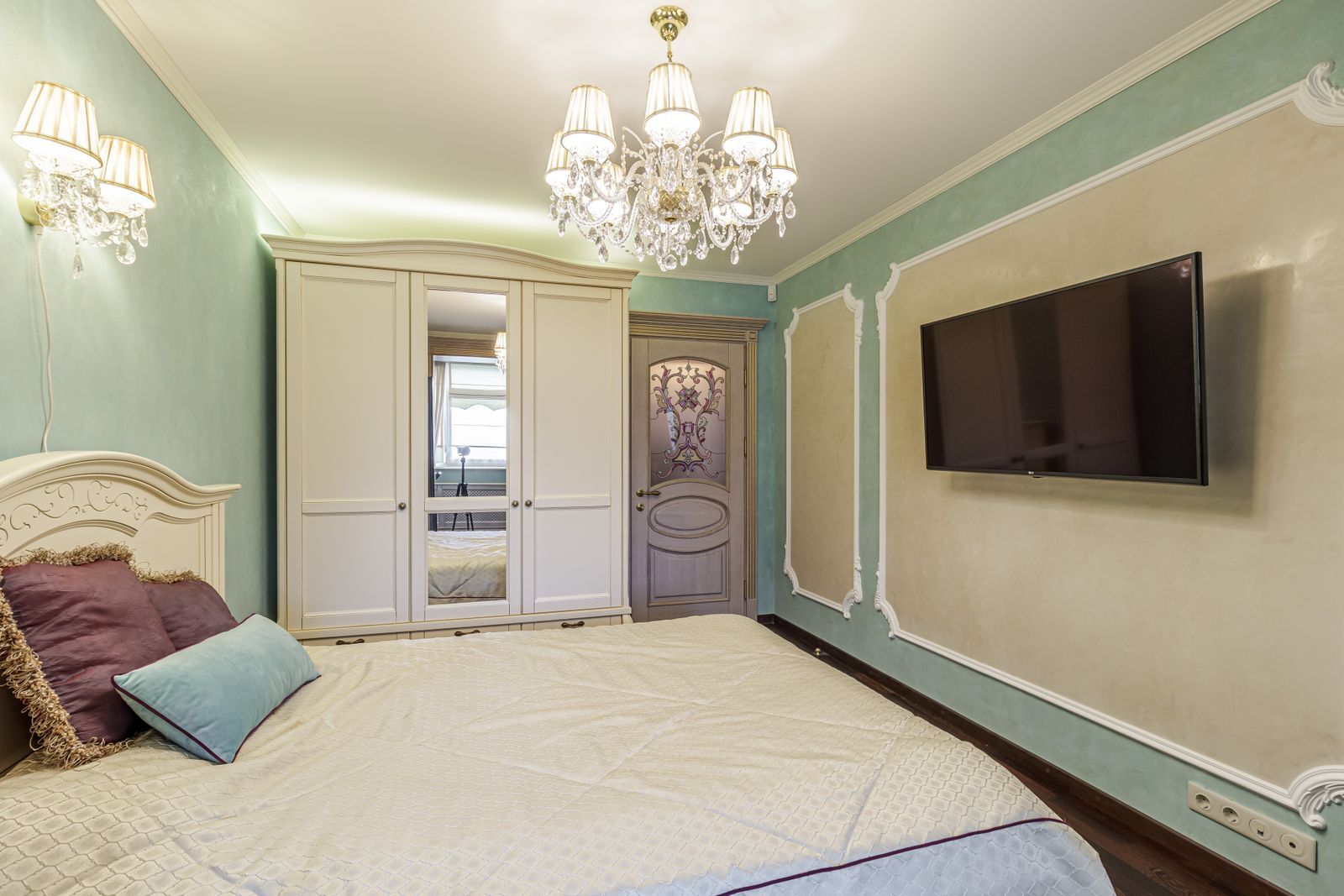 Продажа 5-комнатной квартиры 172 м², Боголюбова ул., 16