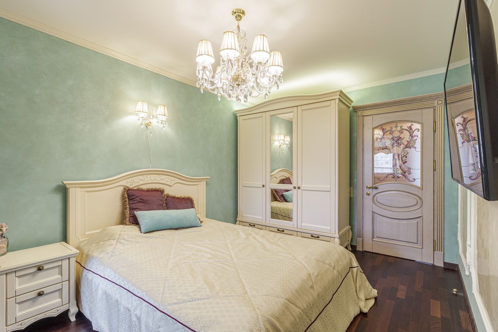 Продажа 5-комнатной квартиры 172 м², Боголюбова ул., 16