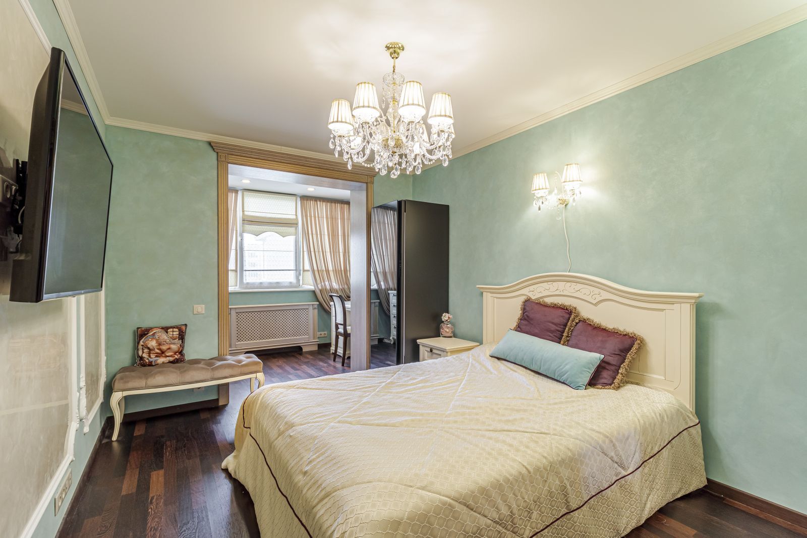 Продажа 5-комнатной квартиры 172 м², Боголюбова ул., 16