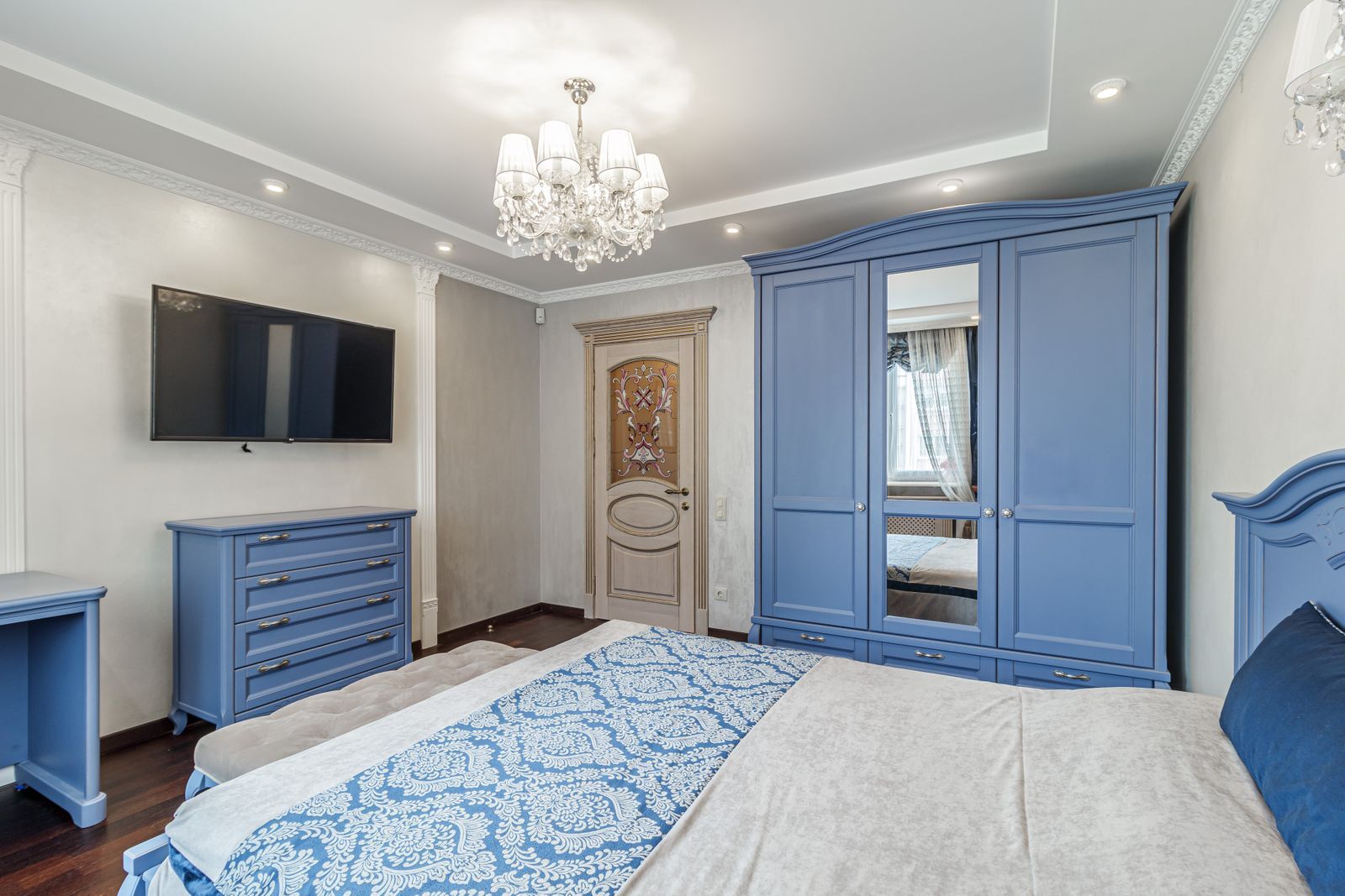 Продажа 5-комнатной квартиры 172 м², Боголюбова ул., 16
