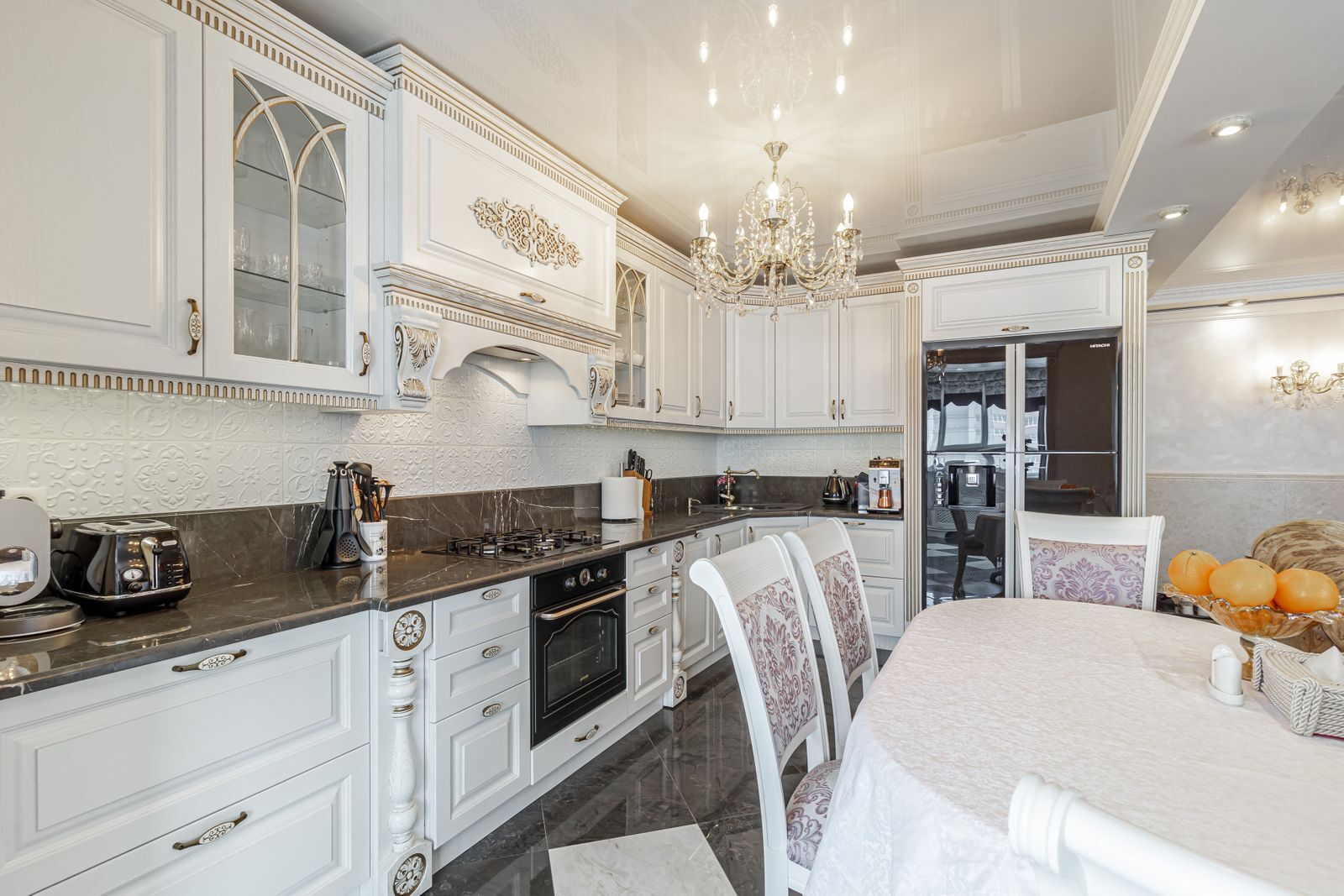 Продажа 5-комнатной квартиры 172 м², Боголюбова ул., 16