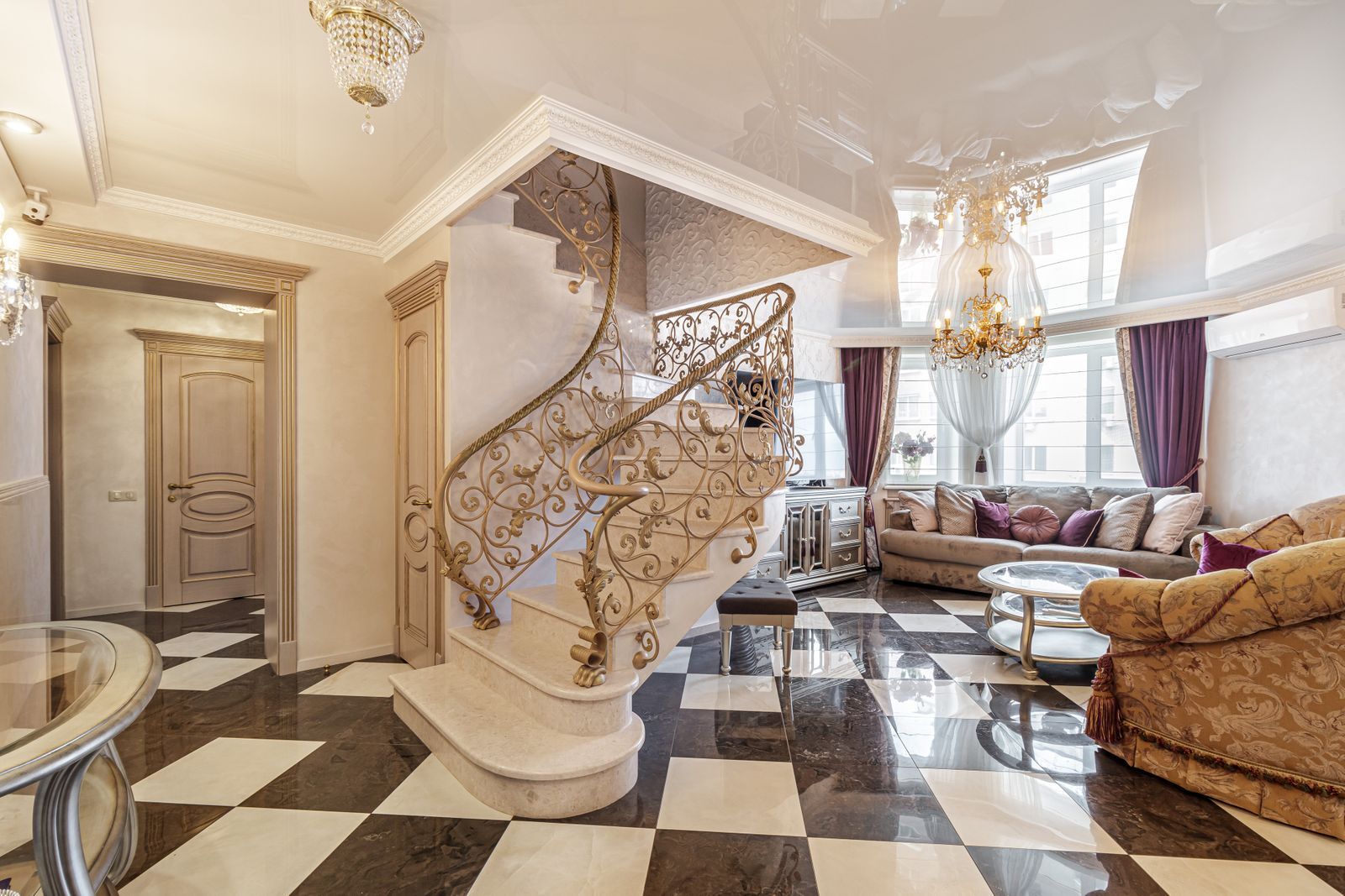 Продажа 5-комнатной квартиры 172 м², Боголюбова ул., 16