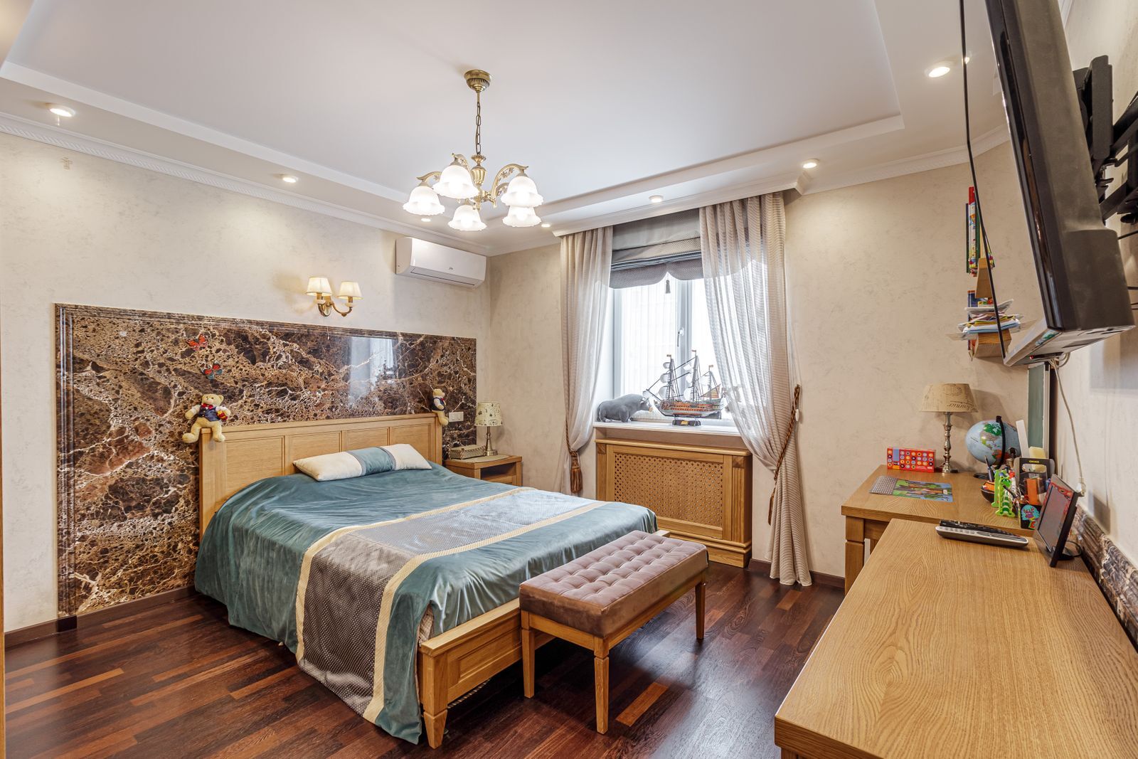 Продажа 5-комнатной квартиры 172 м², Боголюбова ул., 16