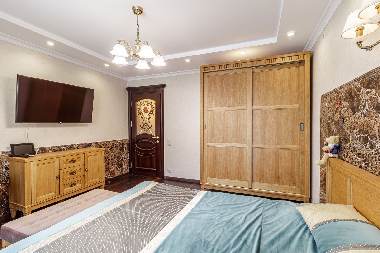 Продажа 5-комнатной квартиры 172 м², Боголюбова ул., 16