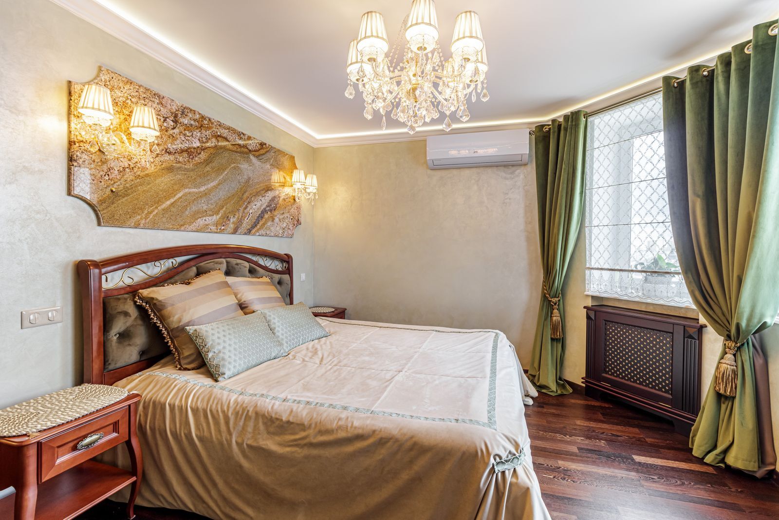 Продажа 5-комнатной квартиры 172 м², Боголюбова ул., 16