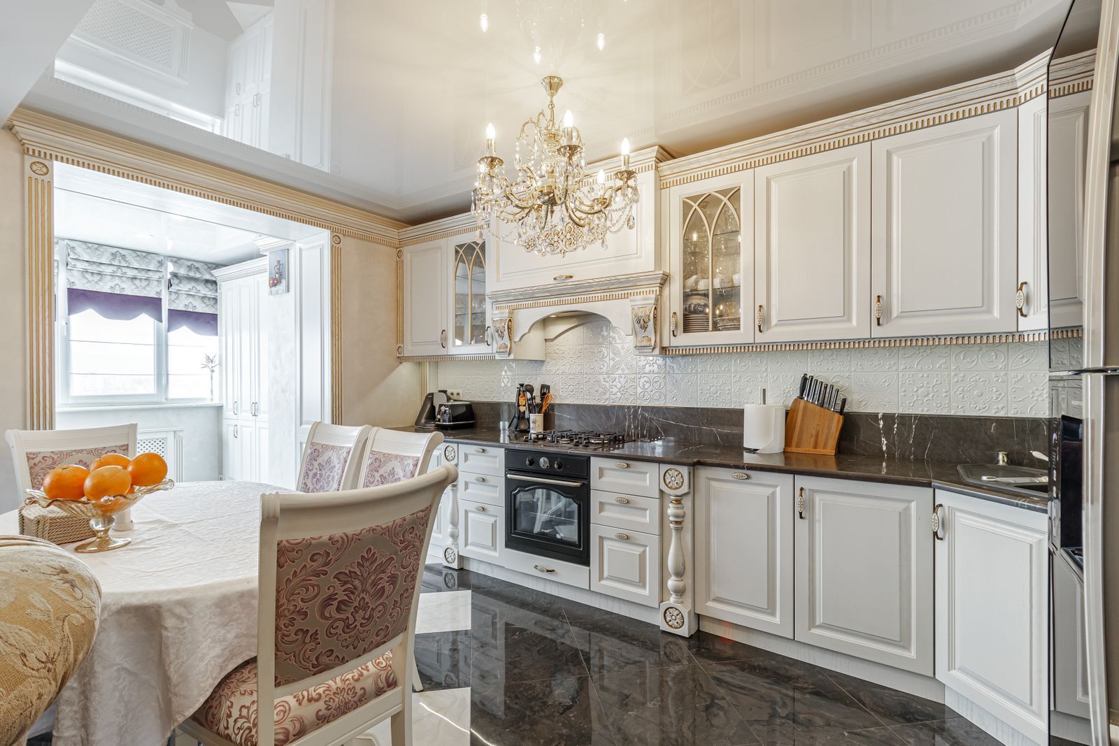 Продажа 5-комнатной квартиры 172 м², Боголюбова ул., 16
