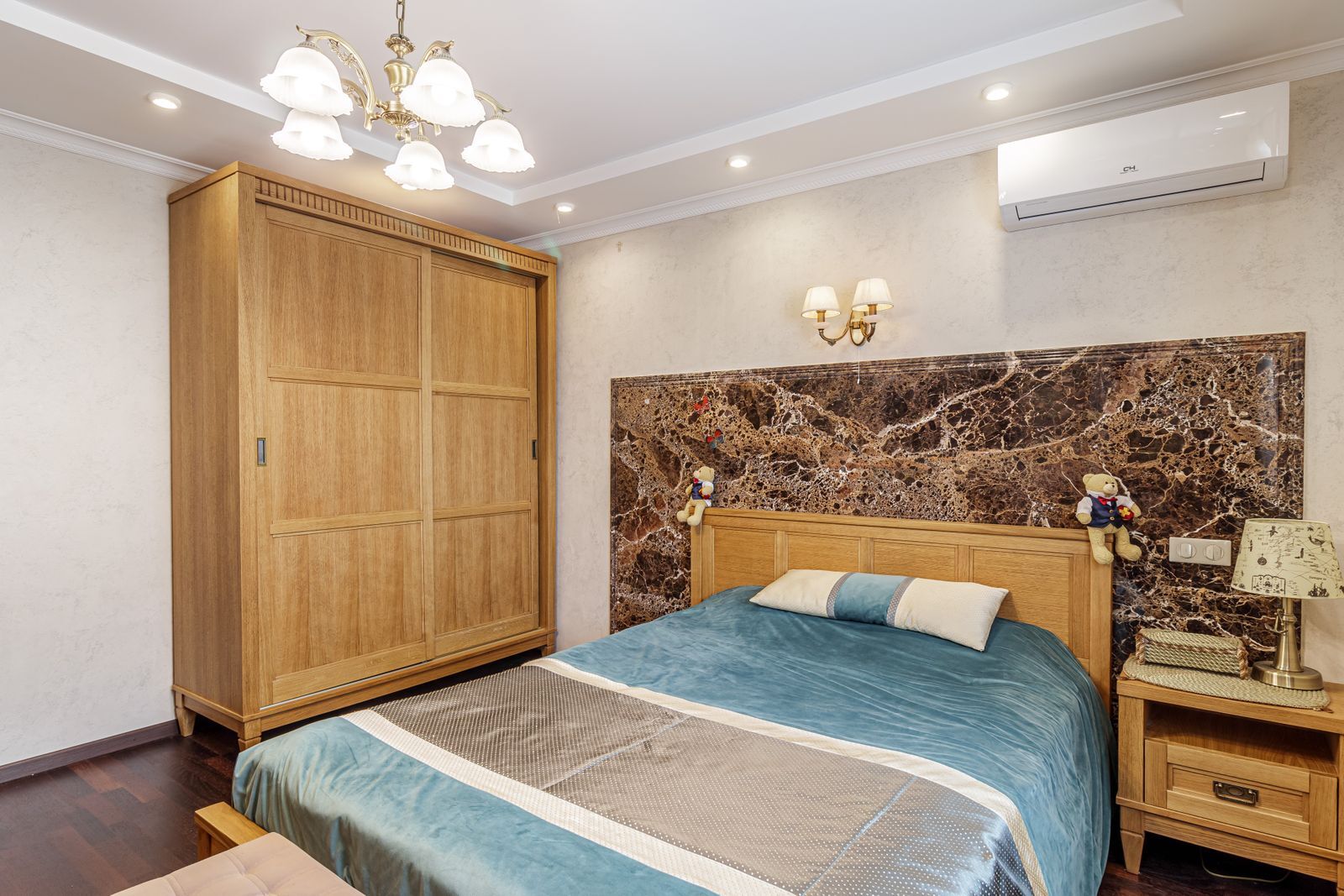Продажа 5-комнатной квартиры 172 м², Боголюбова ул., 16