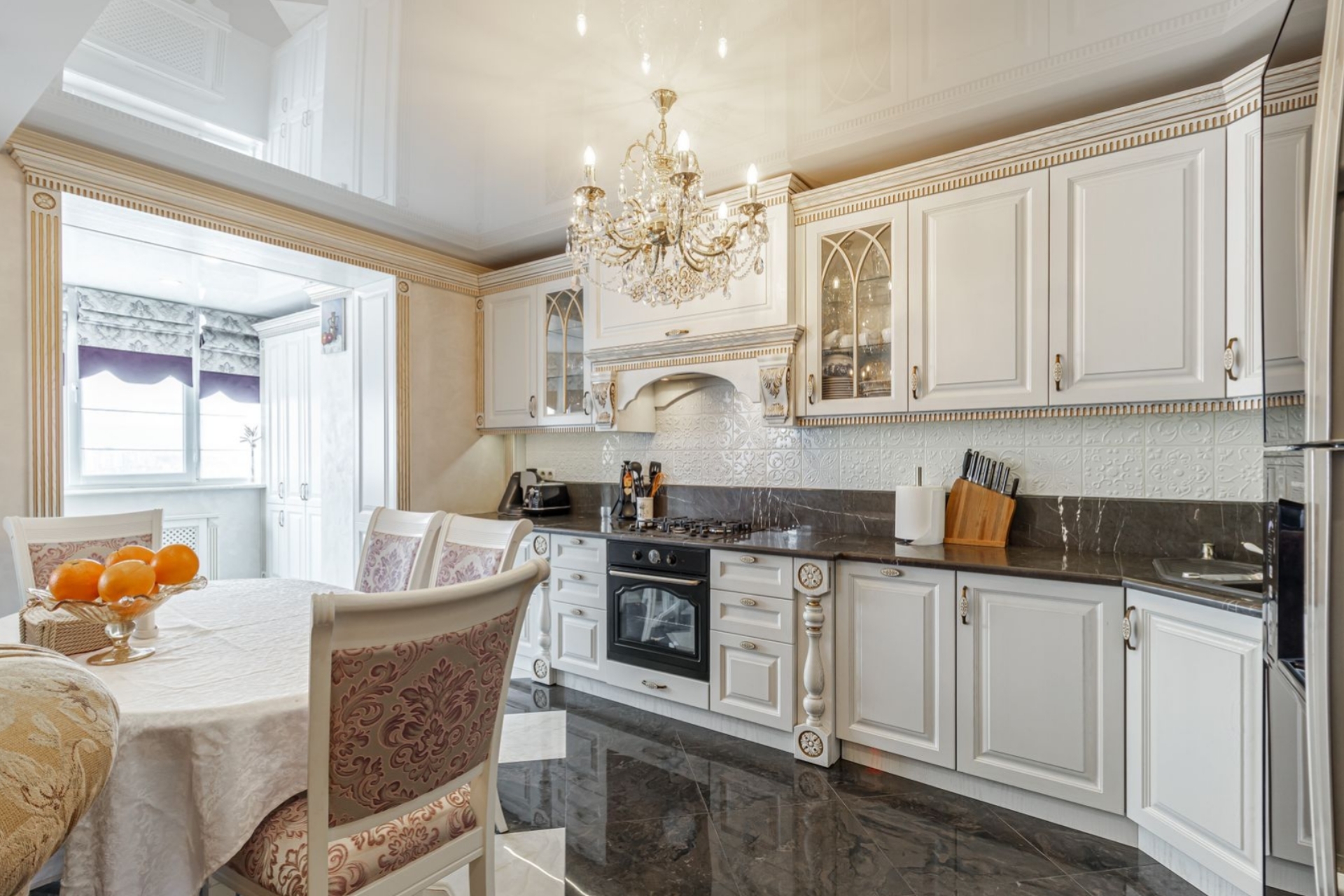 Продажа 5-комнатной квартиры 172 м², Боголюбова ул., 16