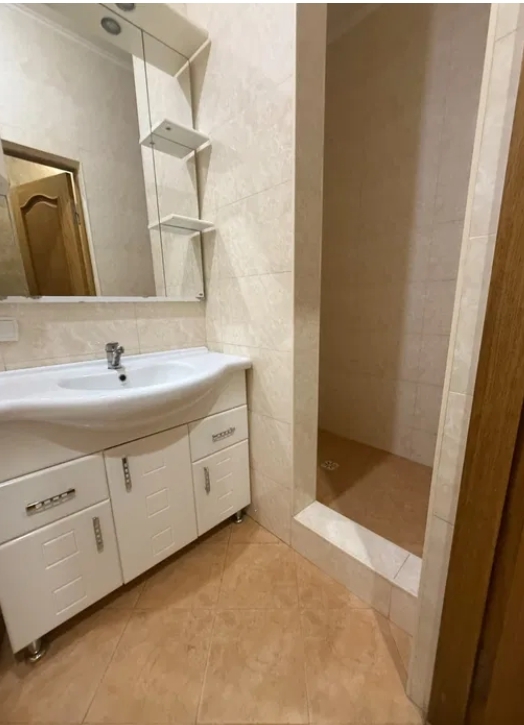 Оренда приміщення вільного призначення 120 м², Генуэзская вул.