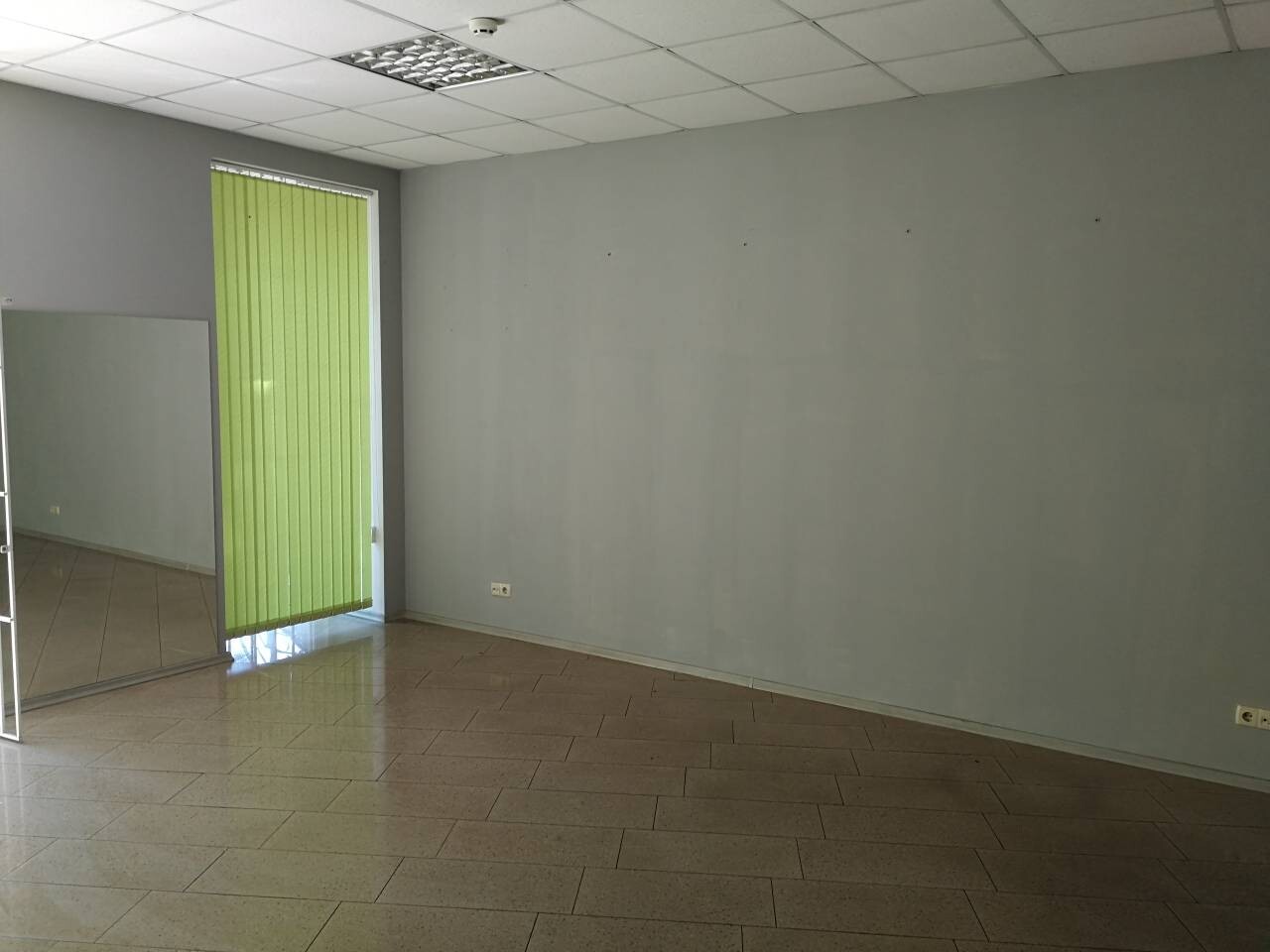 Аренда торгового помещения 36 м², Новосельского ул.