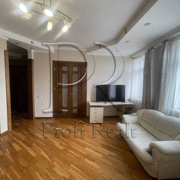 Продажа 1-комнатной квартиры 55 м², Евгения Коновальца ул., 36Б