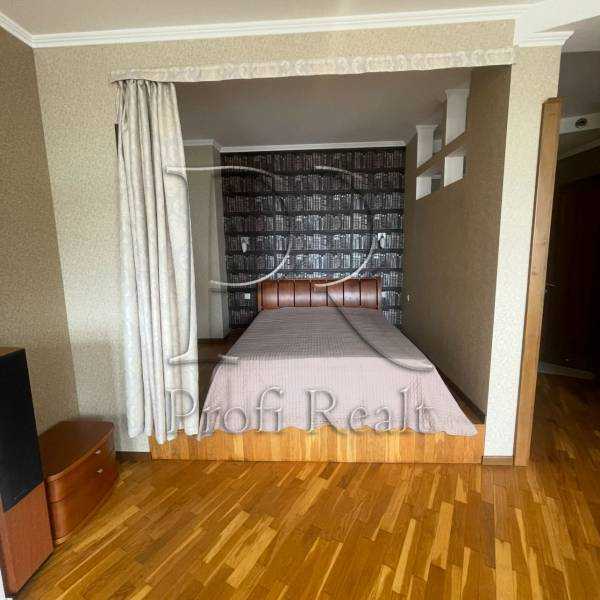 Продажа 1-комнатной квартиры 55 м², Евгения Коновальца ул., 36Б