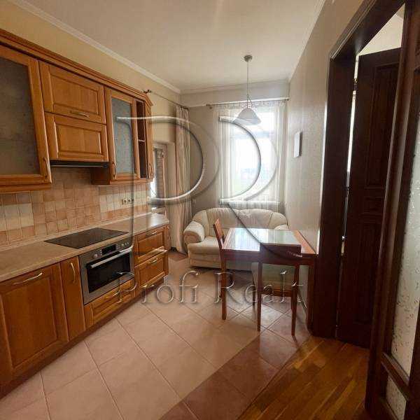 Продажа 1-комнатной квартиры 55 м², Евгения Коновальца ул., 36Б