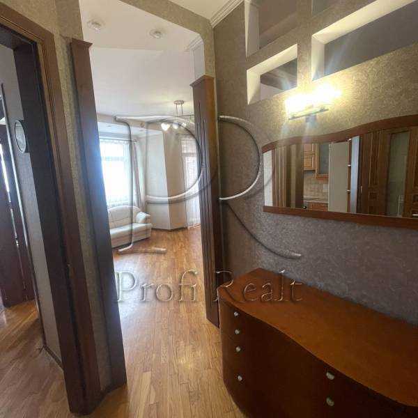 Продажа 1-комнатной квартиры 55 м², Евгения Коновальца ул., 36Б