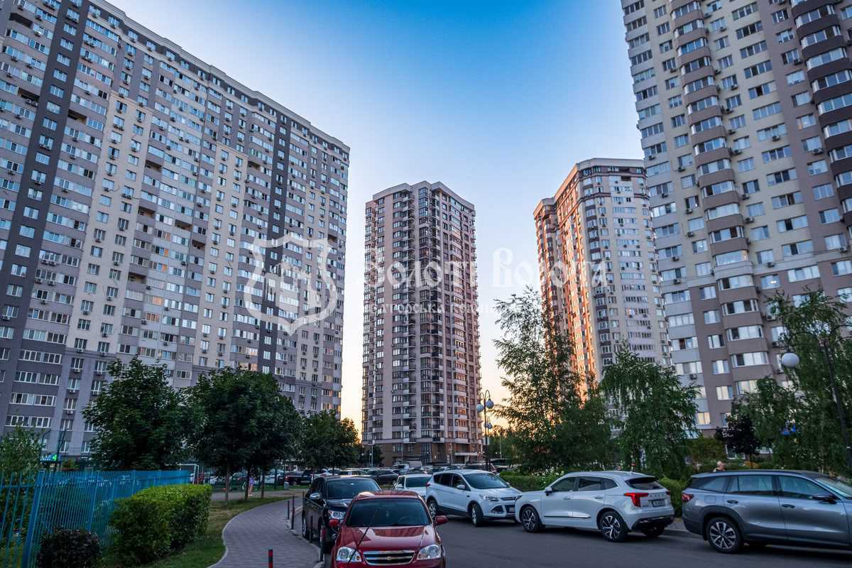 Продажа 3-комнатной квартиры 99.2 м², Соборная ул., 18