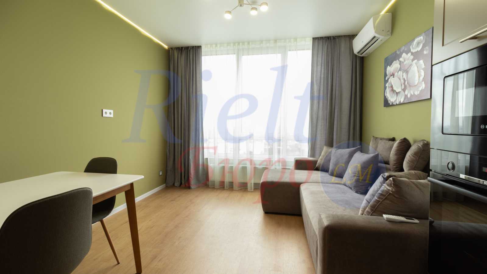 Оренда 3-кімнатної квартири 84 м², Олександра Олеся вул., 5А