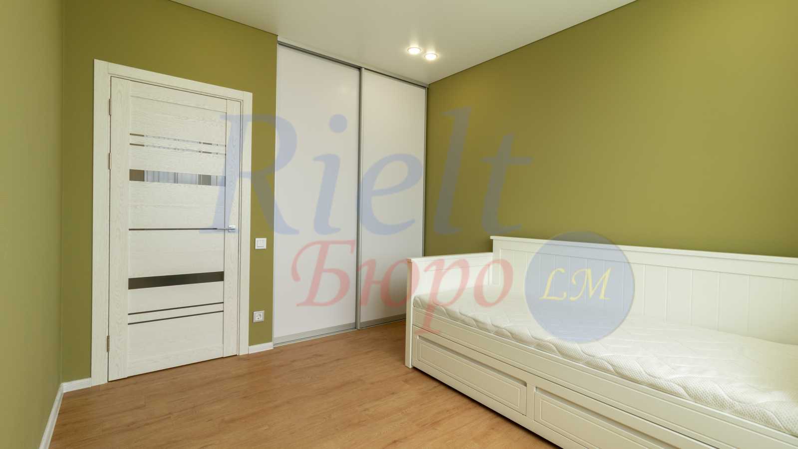 Оренда 3-кімнатної квартири 84 м², Олександра Олеся вул., 5А