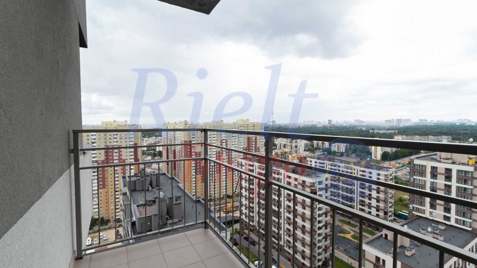 Оренда 3-кімнатної квартири 84 м², Олександра Олеся вул., 5А
