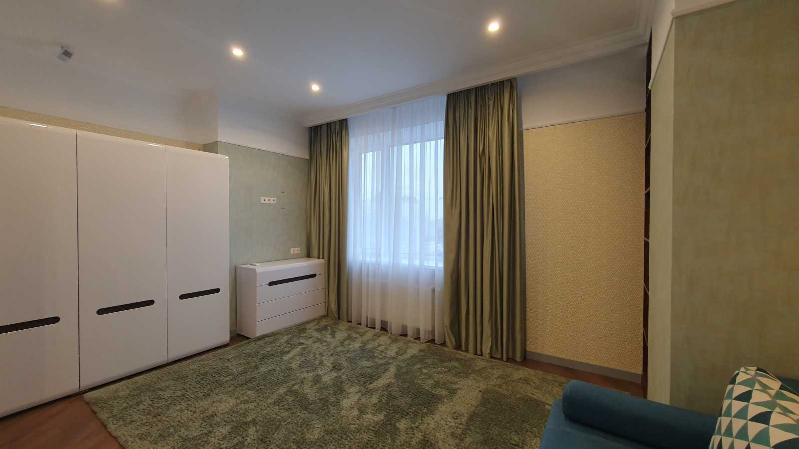 Оренда 2-кімнатної квартири 80 м², Маршала Тимошенка вул., 21/19