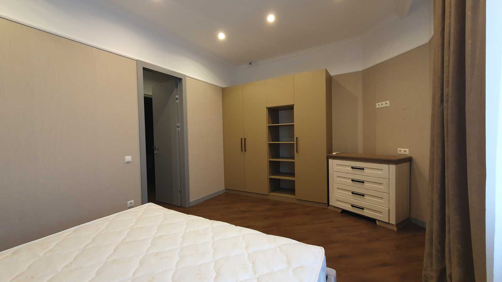 Оренда 2-кімнатної квартири 80 м², Маршала Тимошенка вул., 21/19