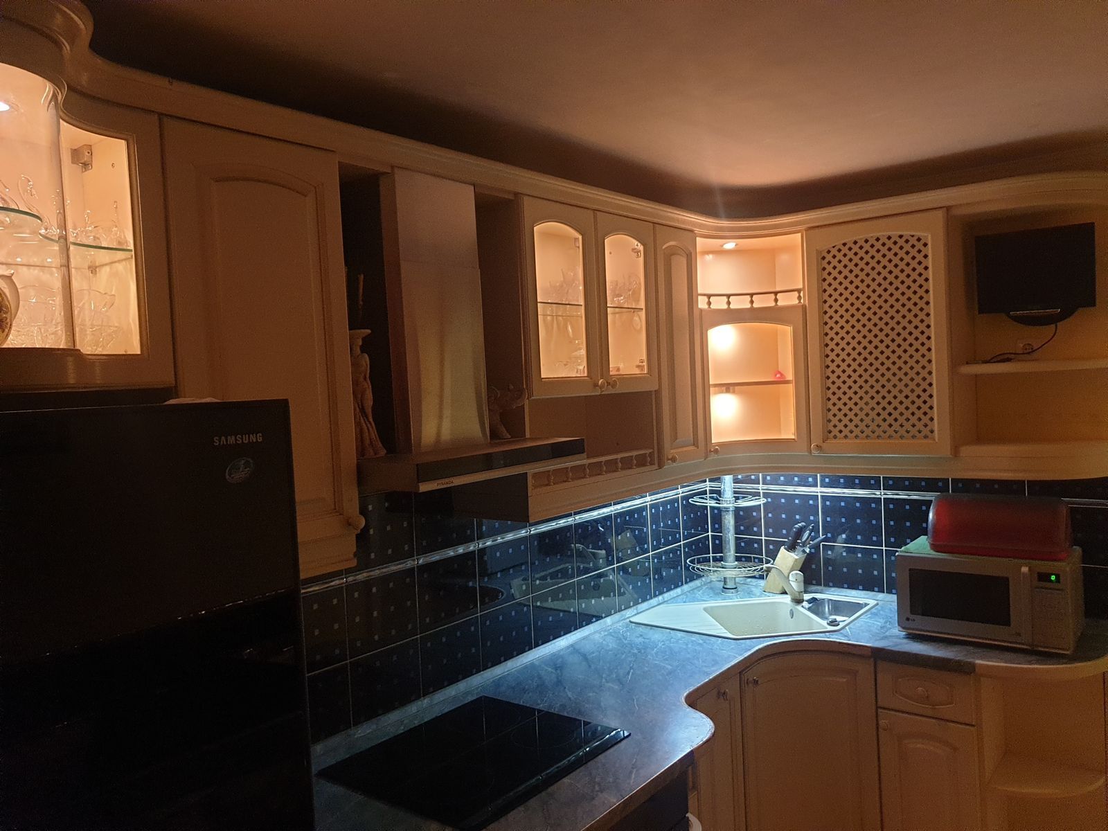 Аренда 3-комнатной квартиры 70 м², Днепровская наб., 7