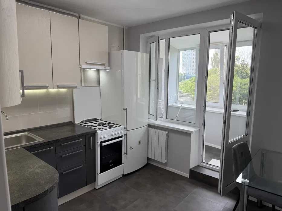 Оренда 1-кімнатної квартири 35 м², Павла Тичини просп., 20