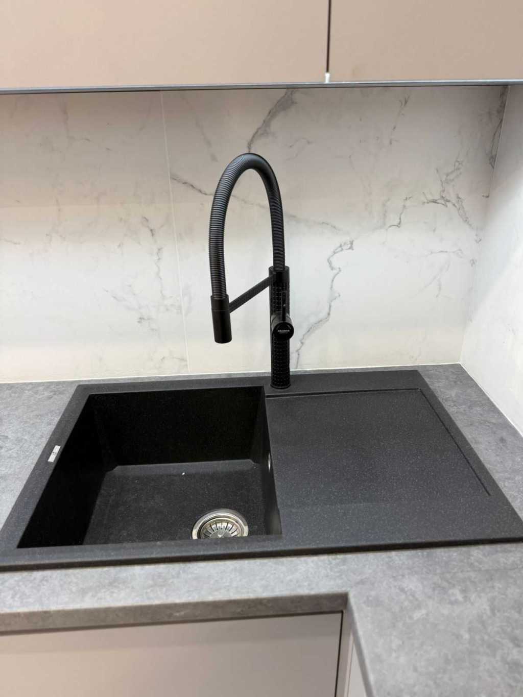 Продаж 1-кімнатної квартири 44 м², Олександра Олеся вул., 9а