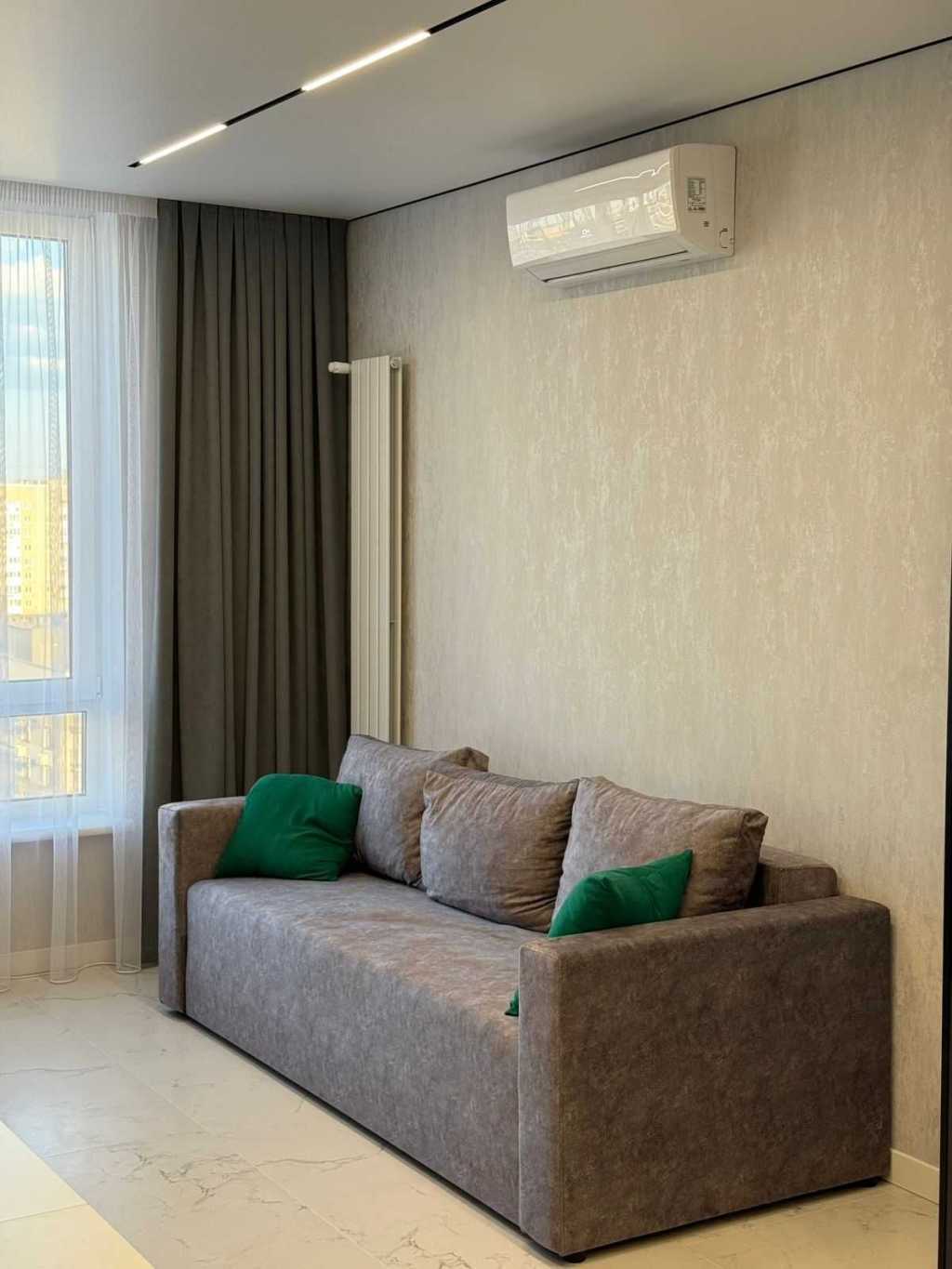 Продаж 1-кімнатної квартири 44 м², Олександра Олеся вул., 9а