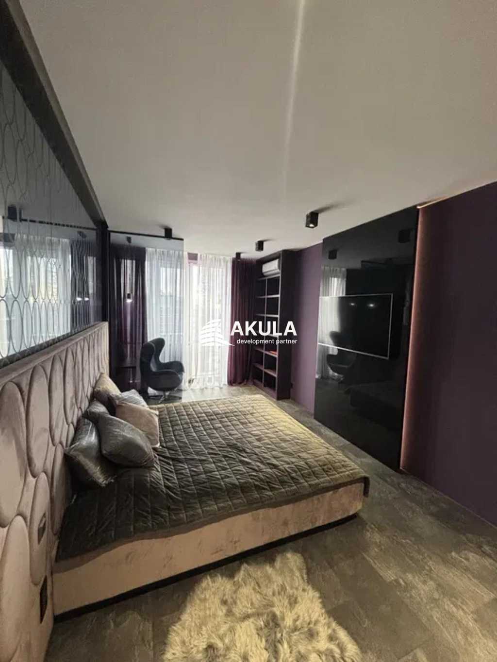 Продажа 2-комнатной квартиры 65 м², Саксаганского ул.