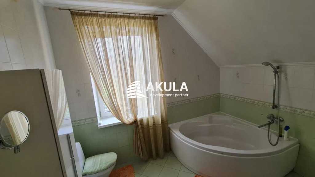 Продажа дома 223 м², Нова