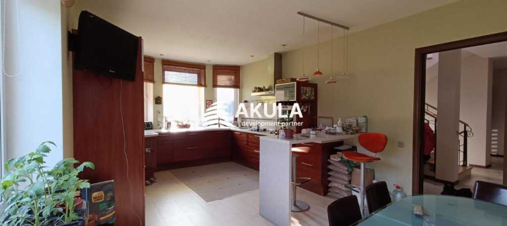 Продажа дома 337 м², Інженерна