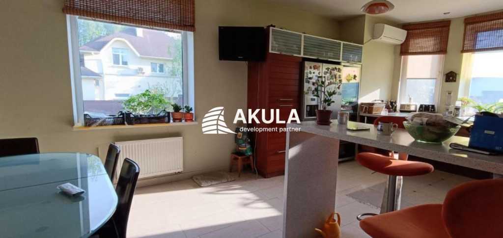 Продажа дома 337 м², Інженерна