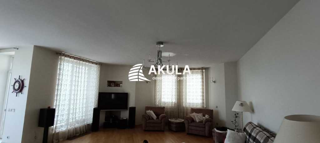 Продажа дома 337 м², Інженерна