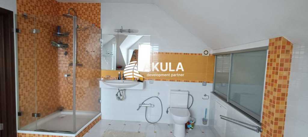 Продажа дома 337 м², Інженерна