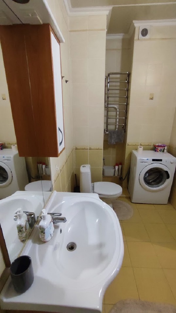 Аренда 3-комнатной квартиры 120 м², Паньковская ул.