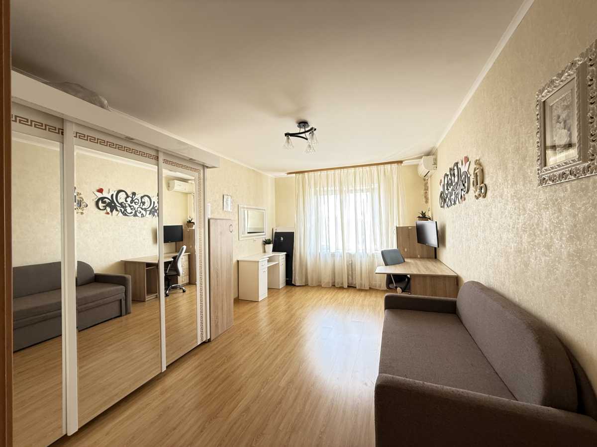 Продажа 2-комнатной квартиры 66 м², Петра Григоренко просп., 18А