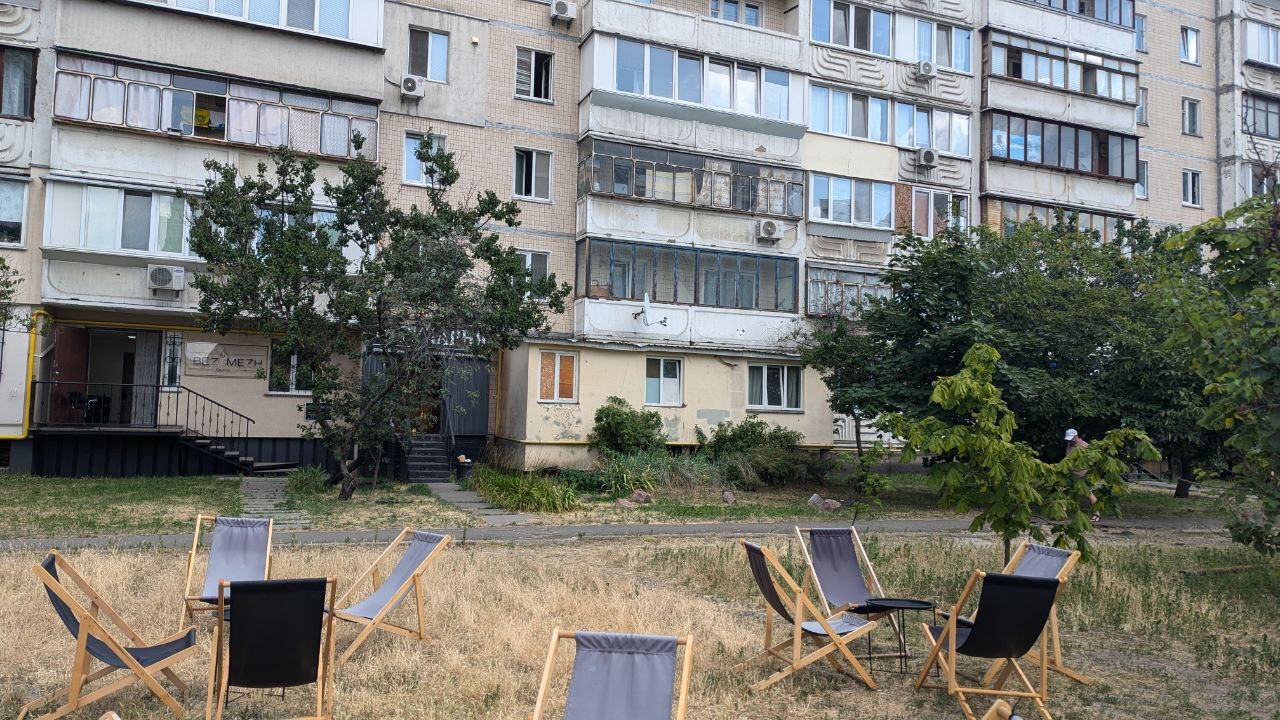 Продаж 2-кімнатної квартири 70 м², Драгоманова вул., 11
