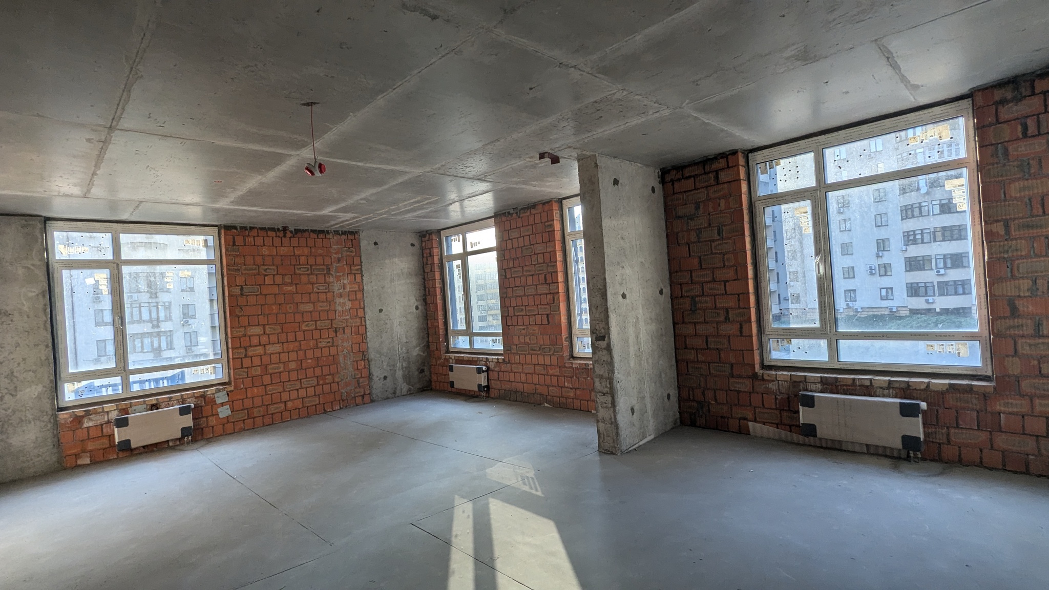 Продаж офісу 115 м², Річна вул., 4